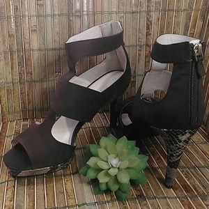 STUDIO PAOLO  SUEDE SHOES HEELS